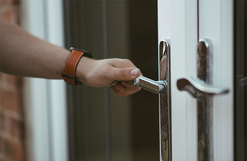 Perkhidmatan Pintu ke Pintu